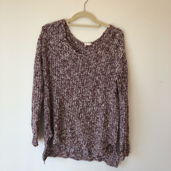 Red and white knit sweater - Picture 1 of 3